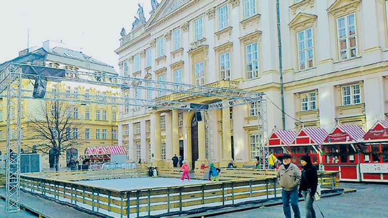 Na primaciálne námestie ľad nepatrí - 201523_pamatnik