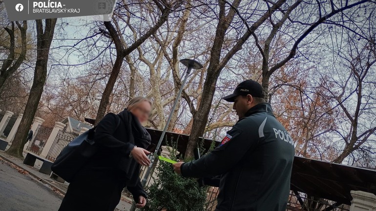 Polícia zdôrazňuje dôležitosť reflexných prvkov