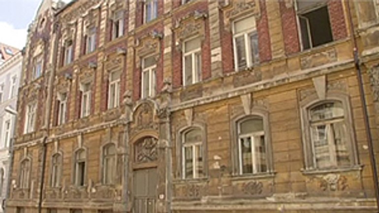 Najlacnejšie bývanie v bratislave je kúpa starého bytu - dom_restituovany