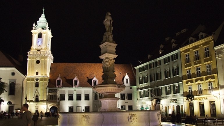 Nielen mesto vymení kontrolóra - Bratislava,_radnica