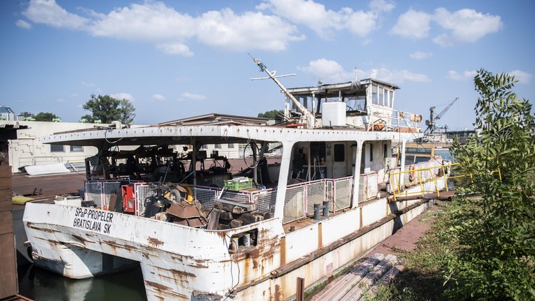 Loď Kamzík známa ako propeler