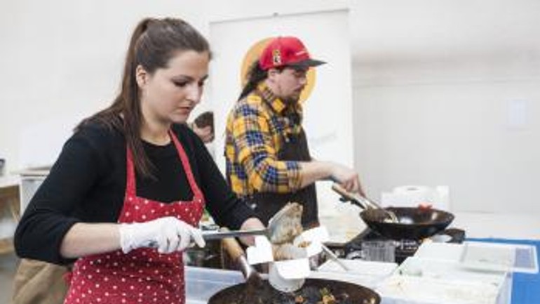 Foto: hody bez mäsa? v starej tržnici sa stali realitou - t_190317veganskehody_3414595