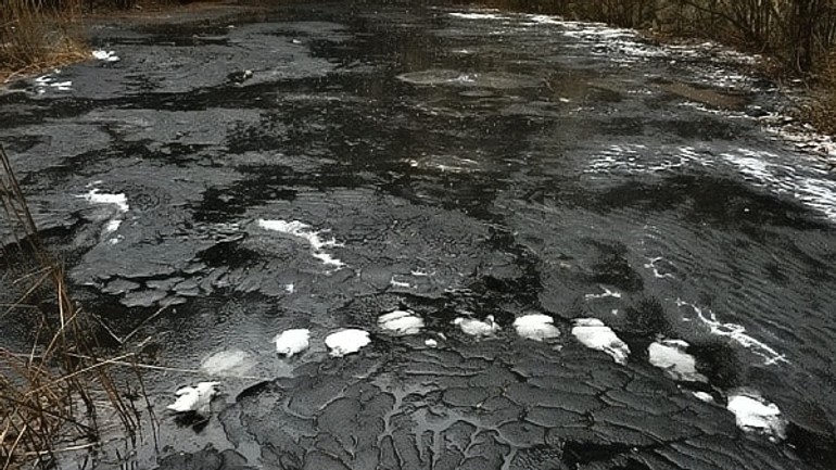 V devínskej smrdia odvážané gudróny - gudróny