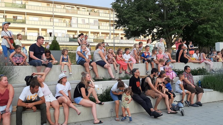 Malokarpatské námestie v Lamači