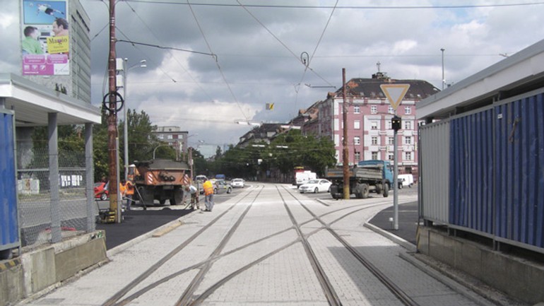 Zastávky na trnavskom mýte opravujú - Trnavske myto4