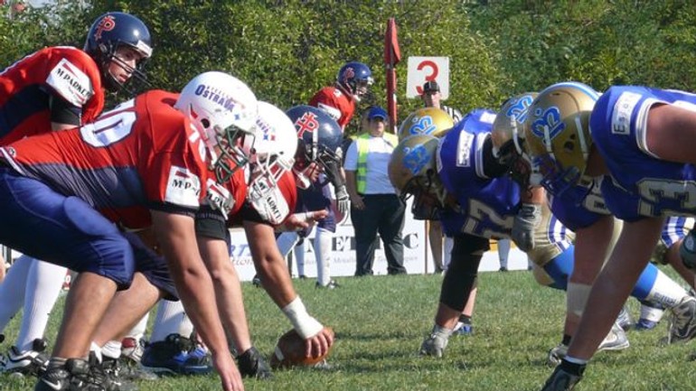 Monarchs vedú slovenskú ligu amerického futbalu - Monarchs patriots