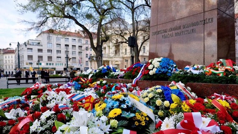 Bratislava si dnes pripomenula výročie oslobodenia červenou armádou - 17796269_1131180196992545_3457037700161401727_n