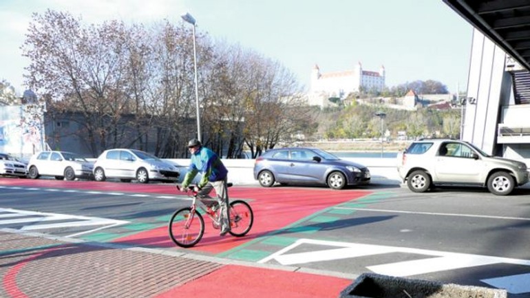 Cyklochodník z viedenskej na nový most dokončili - Viedenska1
