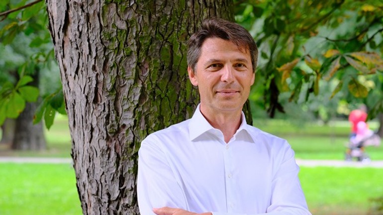 Ako riešiť hlavné problémy bratislavy? pýtali sme sa primátora nesrovnala - nesrovnal r