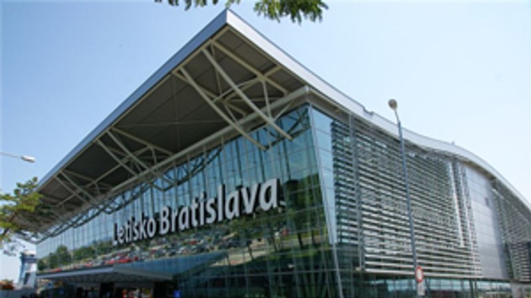 Na bratislavskom letisku evakuovali cestujúcich - letisko_bratislava