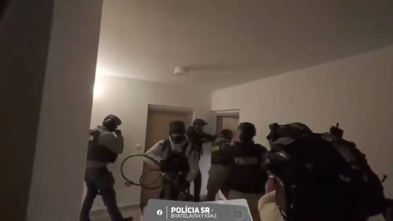 Polícia vykonala päť domových prehliadok v rámci akcie zameranej na krádeže áut