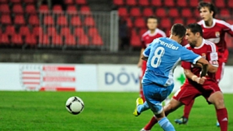 Slovan len remízoval, udržal si však náskok na čele ligy - Bb skslovan