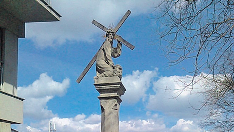 Z krížovej cesty zostalo len torzo - pamatnik07_1