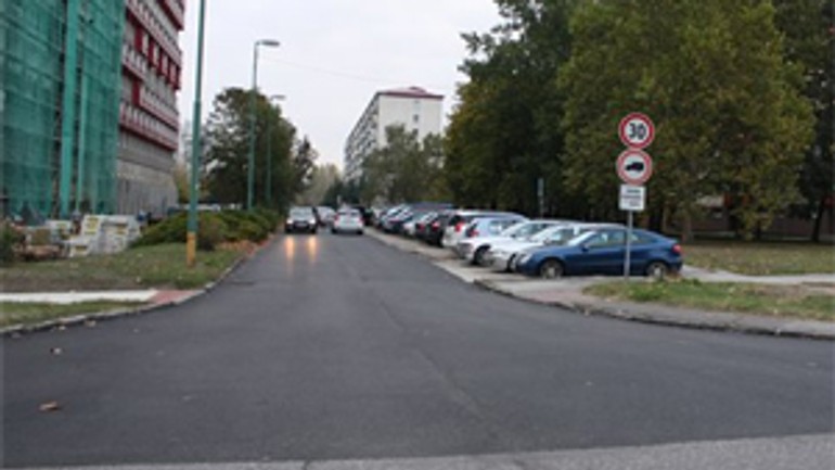 Rača opravuje v lete niektoré miestne cesty - asfalt_novy