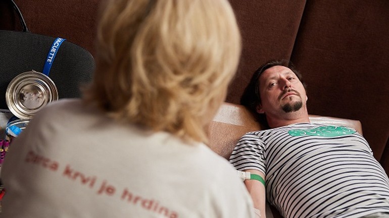 Divadelná kvapka krvi: dobrovoľníci darovali 20 litrov najvzácnejšej tekutiny - Lukáš Latinák