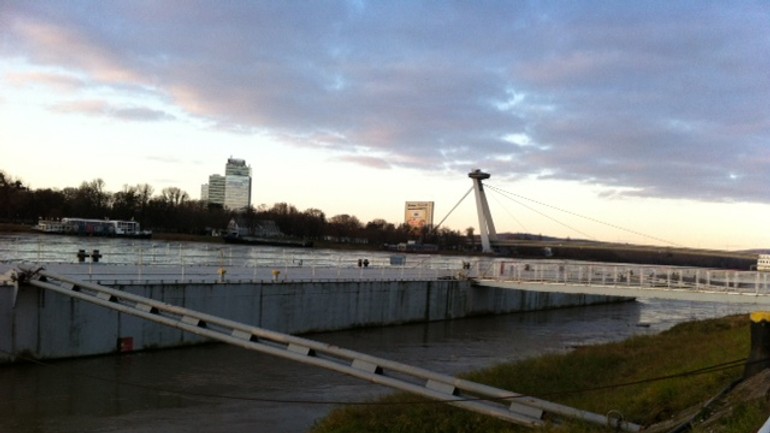 Dunaj stúpol o dva metre, od rána začal klesať - Dunaj1