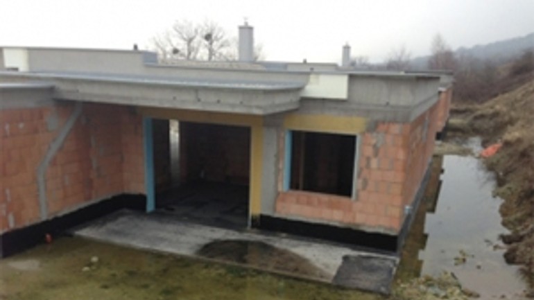 Rača chce odstrániť čierne stavby - vinohradnicke_domy1