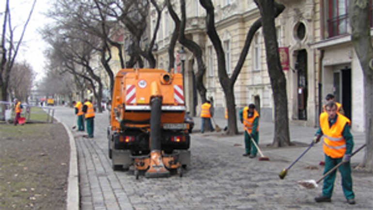 Staré mesto zrejme dodatkom zmluvy s firmou vepos porušilo zákon - upratovanie_vepos