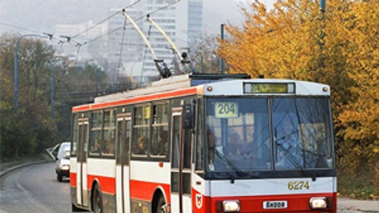 Cestujúca včera porodila v trolejbuse č. 204 dievčatko - Trolejbus 204