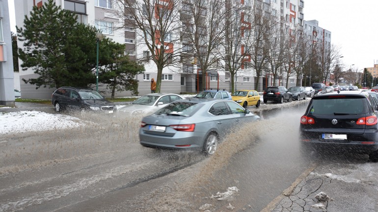 Voda na Hraničnej ulici