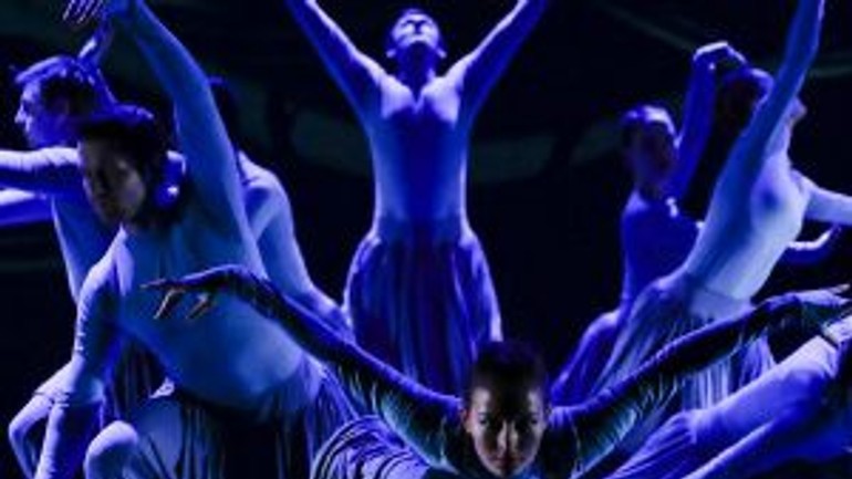 Predstavenie genezis vzbudil pozornosť medzi divákmi aj divadelníkmi - genezis_sluk