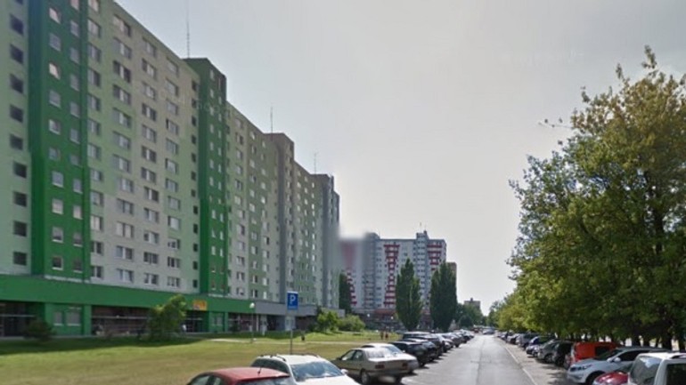 Dráma v petržalke: žena chcela vyskočiť z okna na siedmom poschodí - blagoevova