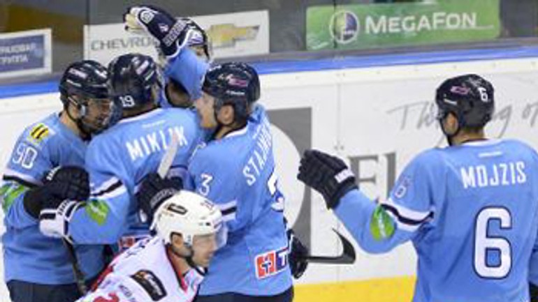 Hc slovan po skvelom výkone porazil avangard omsk 3:1 - hcslovan_omsk1