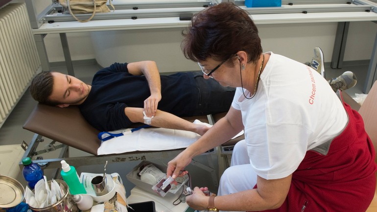 Študentská kvapka krvi