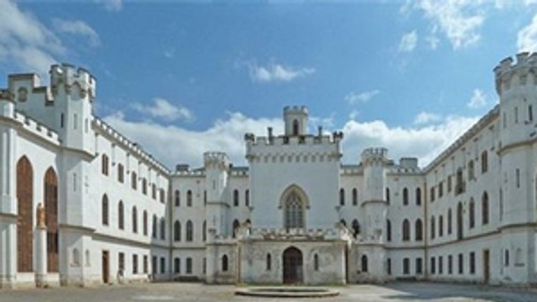 Vláda o návrhu financovania obnovy kaštieľa v rusovciach - rusovce_kastiel