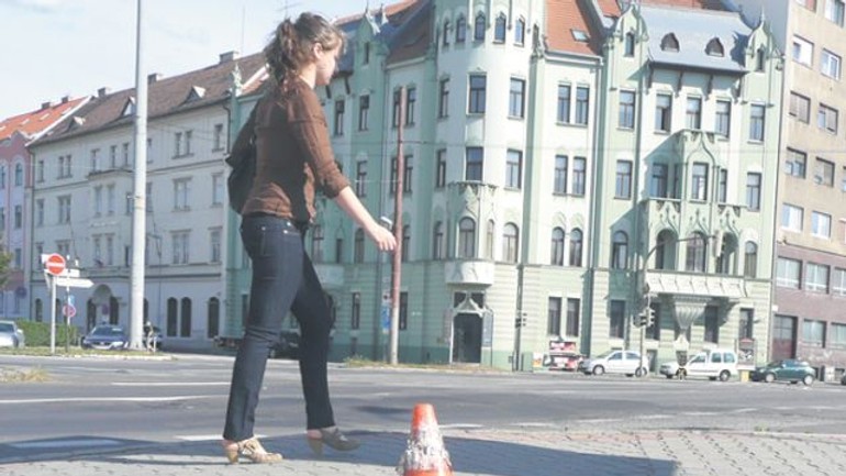 Poškodené poklopy ohrozujú chodcov, na šafárikovom námestí sú také dva - Safko1