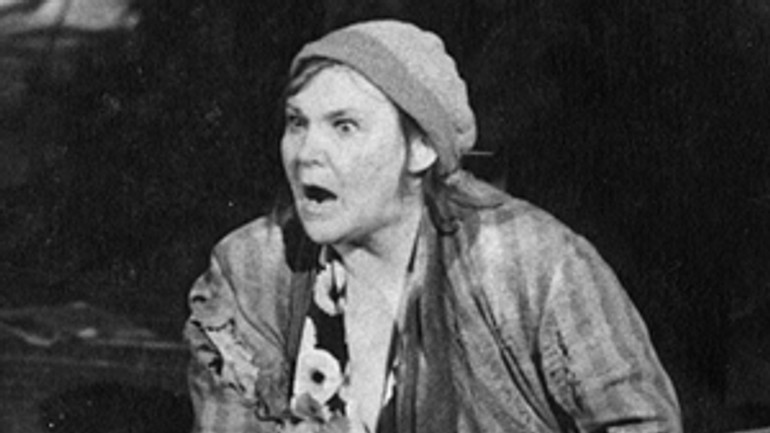 Zita furková je stále v pohybe vo „svojom“ divadle astorka korzo ‘90 - furkova_armagedon