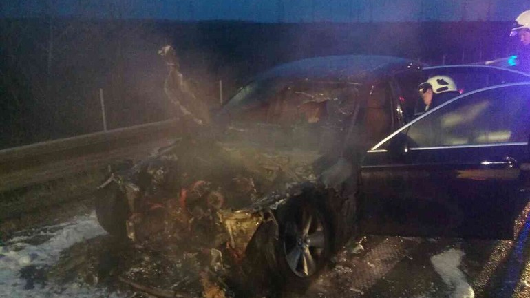Požiar BMW na D2