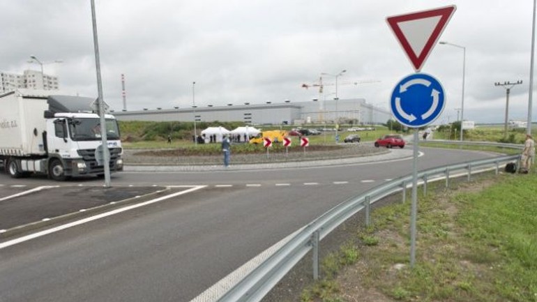 Kruhová križovatka v petržalke je konečne skolaudovaná - Petrzalka krizovatka