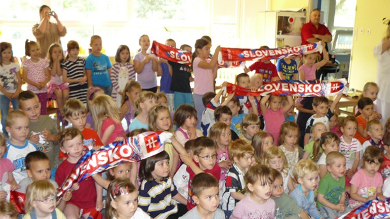 Aj v škôlke na cabanovej ulici sa v máji žilo hokejom - Cabanova1