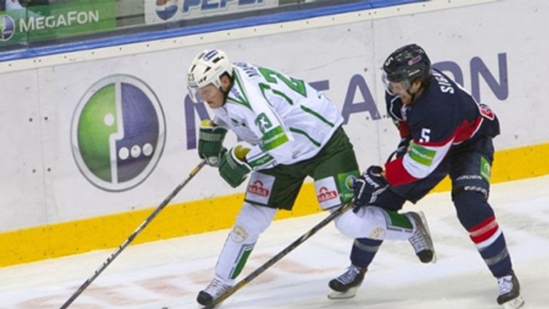 Hc slovan zdolal salavat julajev ufa 2:1 po nájazdoch - hcslovan_ufa2013_1