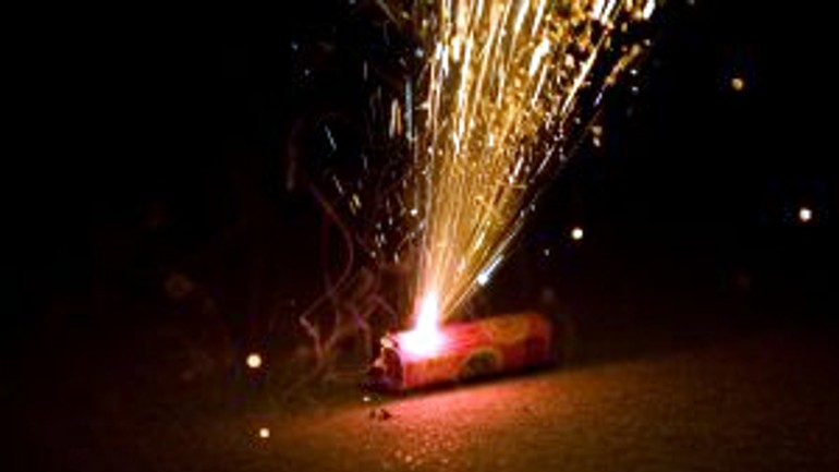 Karlova ves ako prvá zareagovala na petardy, chystá referendum o zákaze pyrotechniky - petarda