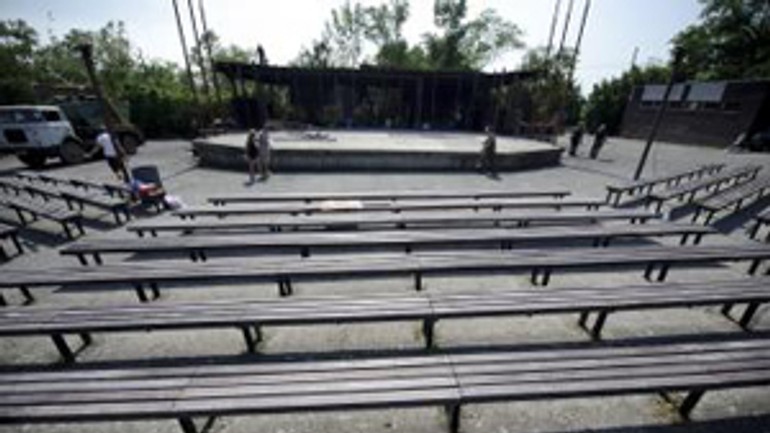 Spustnutý amfiteáter chce račianska samospráva opraviť - Amfiteater raca