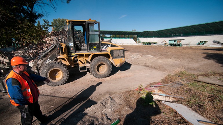 Štadión začali búrať, investor nevie, čo namiesto neho postaví - Artmedia1