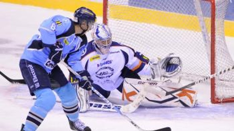 Hokejisti slovana zdolali majstrovské košice 3:0 - Slovan ke1