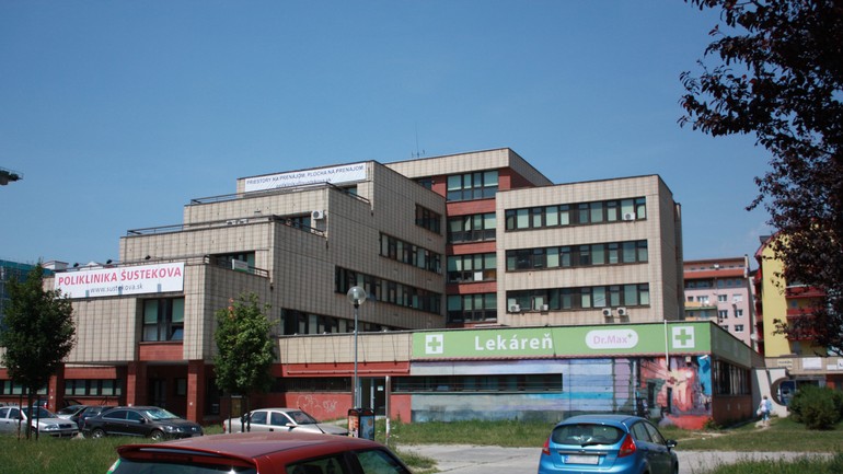 Budova Polikliniky Šustekova