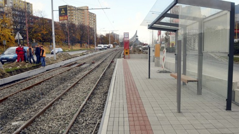 Električkovú trať do dúbravky dnes nespojazdnili - trat_dubravka