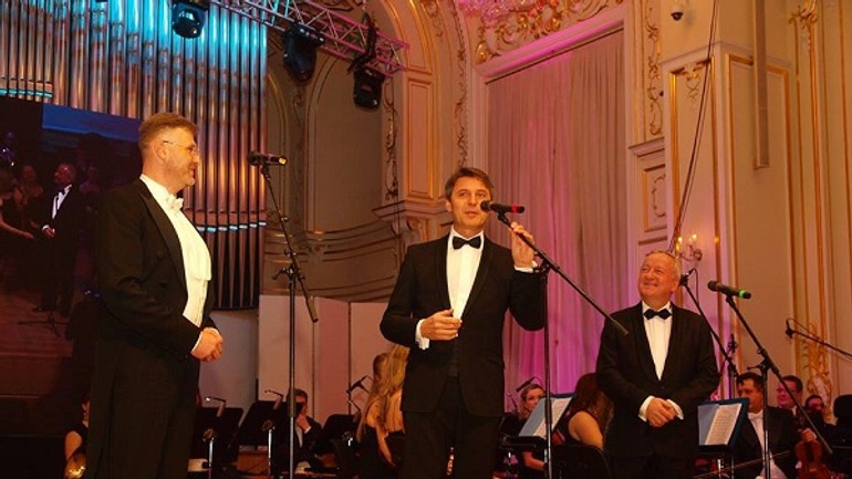 Takto sa zabával primátor nesrovnal a mestskí poslanci na bratislavskom bále - BB11