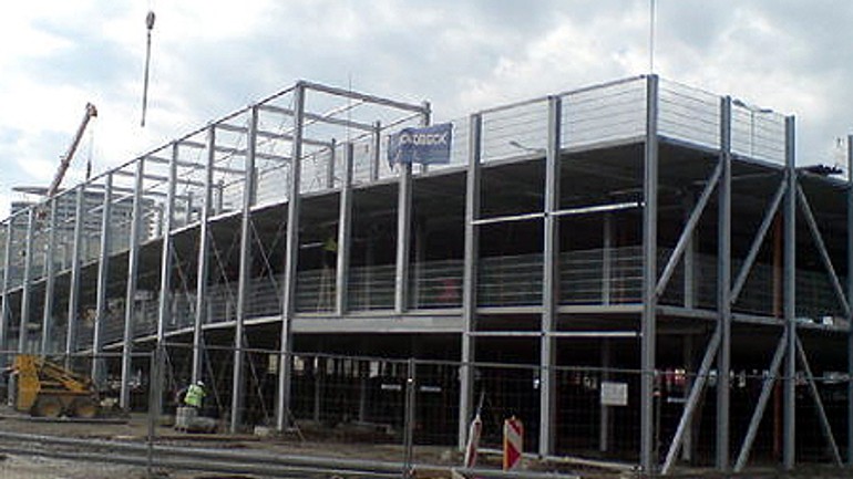 Petržalka má prvé lokality pre parkovacie domy - Parkovaci dom1