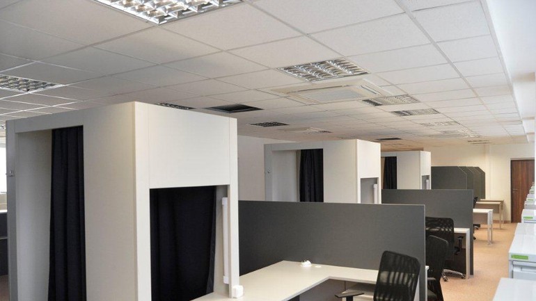 Nová budova cudzineckej polície vo Vajnoroch - interiér