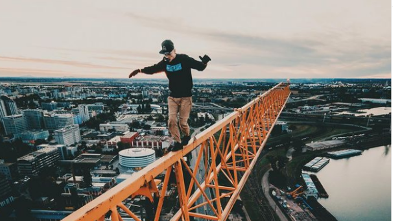 ukrajinec mustang wanted