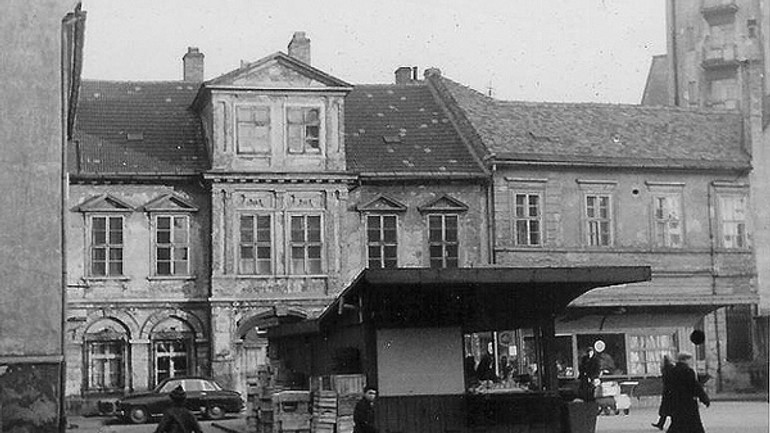 Kamenné námestie bolo pôvodne najmenšie v meste - pamatnik21_1