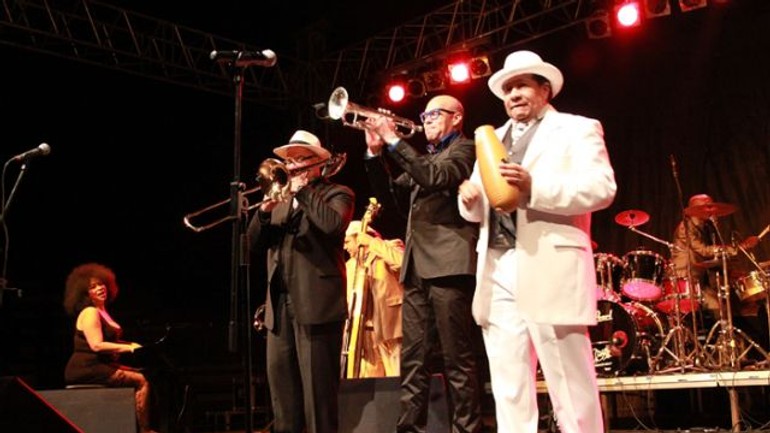 Mrznúcu bratislavu rozohriala kubánska hudba - Havana1