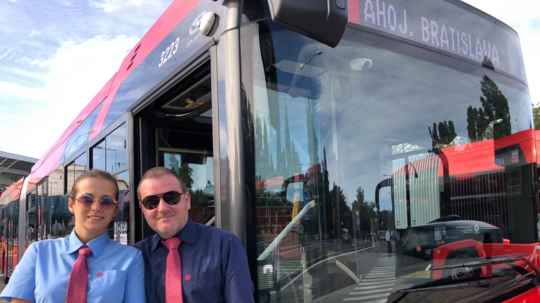 Šoféri autobusov linky 61