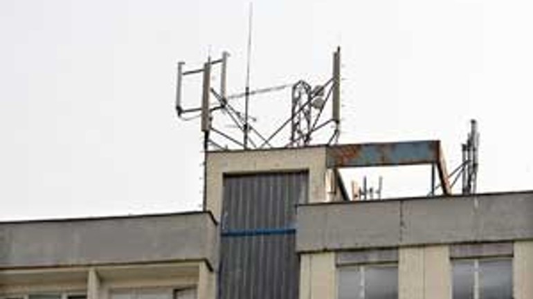 Lamačanov trápi anténa mobilného operátora na heyrovského - heyrovskeho_antena