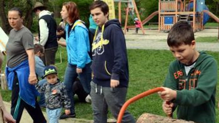 Na partizánskej lúke spoznávajú deti život v lese - lesnicke_dni_2015